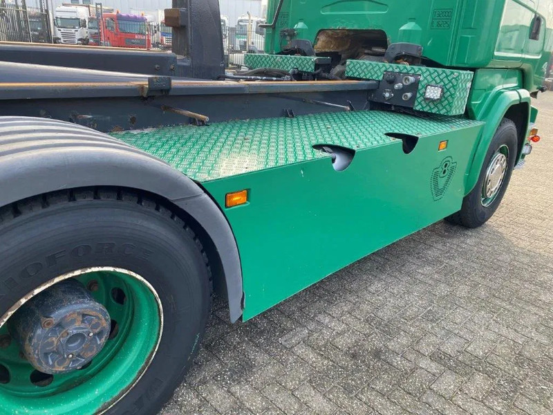 Abrollkipper Scania R520 V8 / 8X4 / BIG AXLE / AJK HOOKLIFT 30TON / LIFT+LENKACHSE / NAVI / LEATHER / FULL-AIR / AUTOMATIC / EURO-6 / 2015: das Bild 9