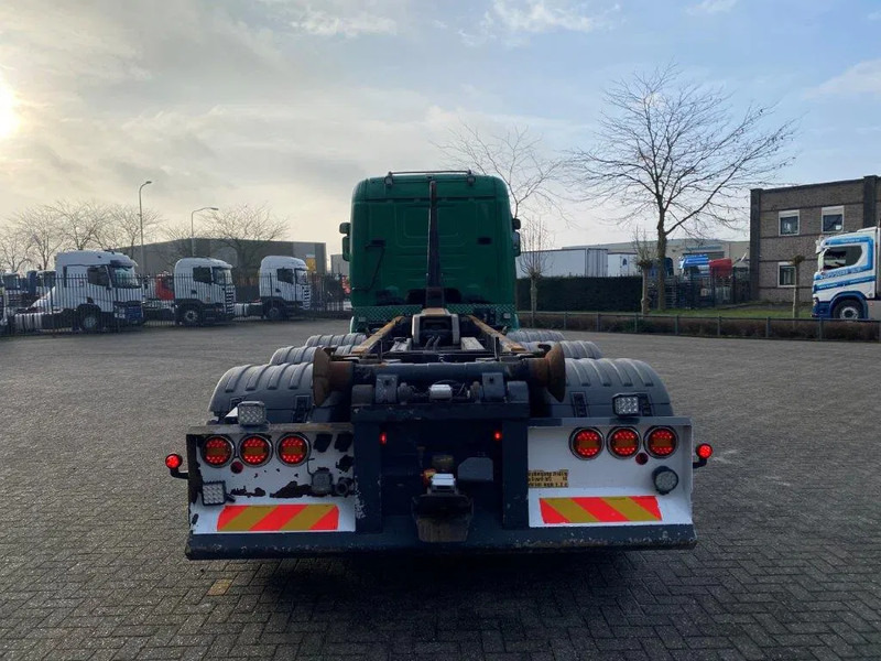 Scania R520 V8 / 8X4 / BIG AXLE / AJK HOOKLIFT 30TON / LIFT+LENKACHSE / NAVI / LEATHER / FULL-AIR / AUTOMATIC / EURO-6 / 2015 - Abrollkipper: das Bild 4 Scania R520 V8 / 8X4 / BIG AXLE / AJK HOOKLIFT 30TON / LIFT+LENKACHSE / NAVI / LEATHER / FULL-AIR / AUTOMATIC / EURO-6 / 2015 - Abrollkipper: das Bild 4