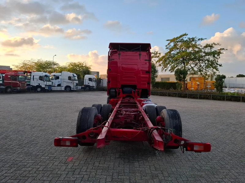 Volvo FH16-750 / BIG AXLE / VEB+ / ONLY:679711 KM / TECHNICAL 70TON / 9TON FRONT AXLE / INLINER / FULL-AIR / AUTOMATIC / EURO-6 / 2018 - Fahrgestell LKW: das Bild 4 Volvo FH16-750 / BIG AXLE / VEB+ / ONLY:679711 KM / TECHNICAL 70TON / 9TON FRONT AXLE / INLINER / FULL-AIR / AUTOMATIC / EURO-6 / 2018 - Fahrgestell LKW: das Bild 4