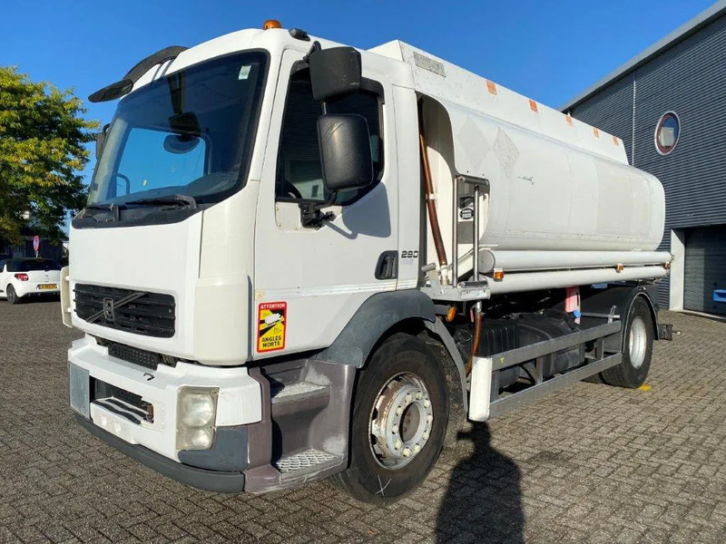 Volvo FL7-290 / 5 COMPARTIMENTS / 13000 LITER TOTAL / PUMP / AUTOMATIC / EURO-5 / 2009 - Tankwagen: das Bild 1 Volvo FL7-290 / 5 COMPARTIMENTS / 13000 LITER TOTAL / PUMP / AUTOMATIC / EURO-5 / 2009 - Tankwagen: das Bild 1