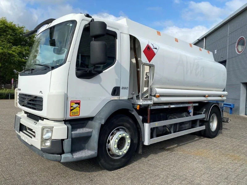 Volvo FL7-290 / 5 COMPARTIMENTS / 13000 LITER TOTAL / PUMP / ONLY:288120 KM / AUTOMATIC / EURO-5 / 2009 - Tankwagen: das Bild 1 Volvo FL7-290 / 5 COMPARTIMENTS / 13000 LITER TOTAL / PUMP / ONLY:288120 KM / AUTOMATIC / EURO-5 / 2009 - Tankwagen: das Bild 1