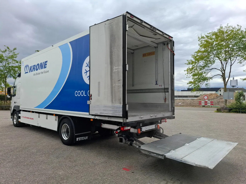 Volvo FM11-330 / VEB / LWDS / ONLY:442862 KM / CARRIER SUPRA 1250 / DOPPELSTOCK / PLATFORM 2TON / DATALOG / FULL-AIR / TOP CONDITION / - Isotherm LKW: das Bild 3 Volvo FM11-330 / VEB / LWDS / ONLY:442862 KM / CARRIER SUPRA 1250 / DOPPELSTOCK / PLATFORM 2TON / DATALOG / FULL-AIR / TOP CONDITION / - Isotherm LKW: das Bild 3