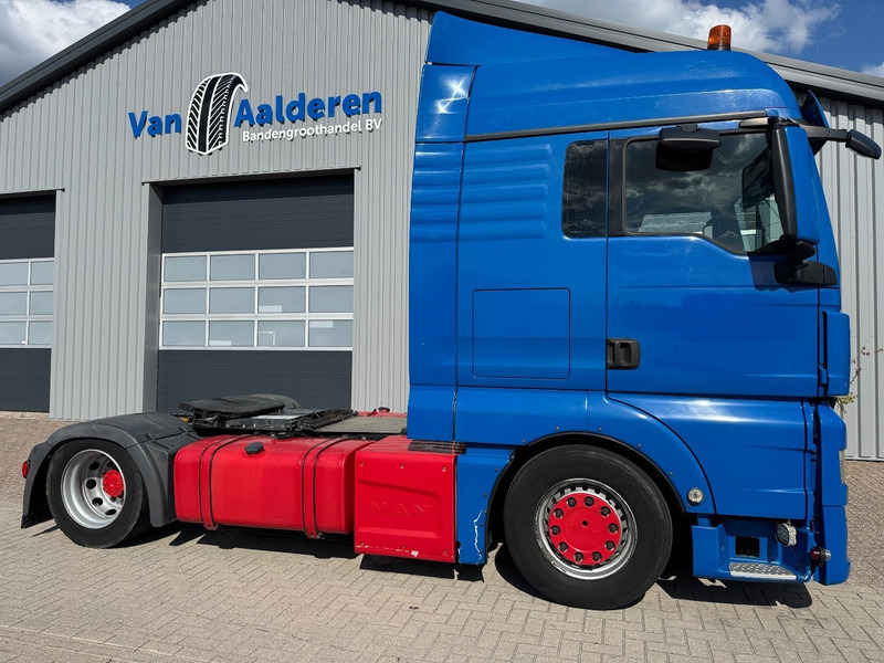 MAN TGX 19.440 Mega, Lifting 5 Th. Wheel., Hebe Sattel - Sattelzugmaschine: das Bild 2 MAN TGX 19.440 Mega, Lifting 5 Th. Wheel., Hebe Sattel - Sattelzugmaschine: das Bild 2