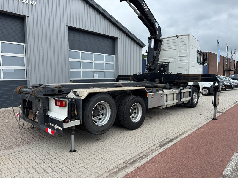 Volvo FH 6x2 HMF 2820 K5, NCH Cable system - Autokran: das Bild 2 Volvo FH 6x2 HMF 2820 K5, NCH Cable system - Autokran: das Bild 2