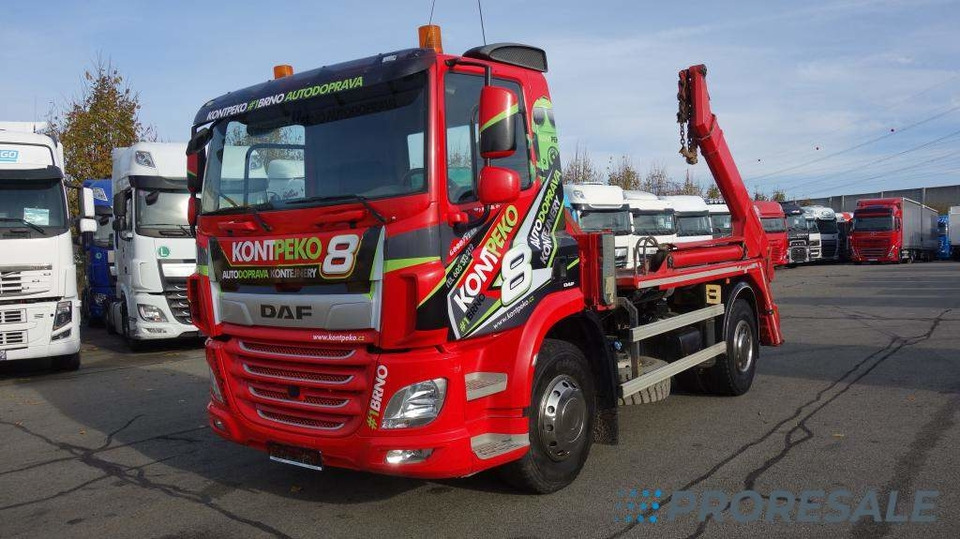 DAF CF 370 FA Day Cab EURO 6 řetězový nosič kontejnerů AK12 - Absetzkipper: das Bild 2 DAF CF 370 FA Day Cab EURO 6 řetězový nosič kontejnerů AK12 - Absetzkipper: das Bild 2