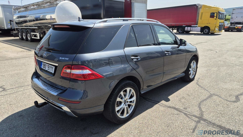 MERCEDES-BENZ ML 350 BLUETEC 4MATIC - PKW: das Bild 4 MERCEDES-BENZ ML 350 BLUETEC 4MATIC - PKW: das Bild 4