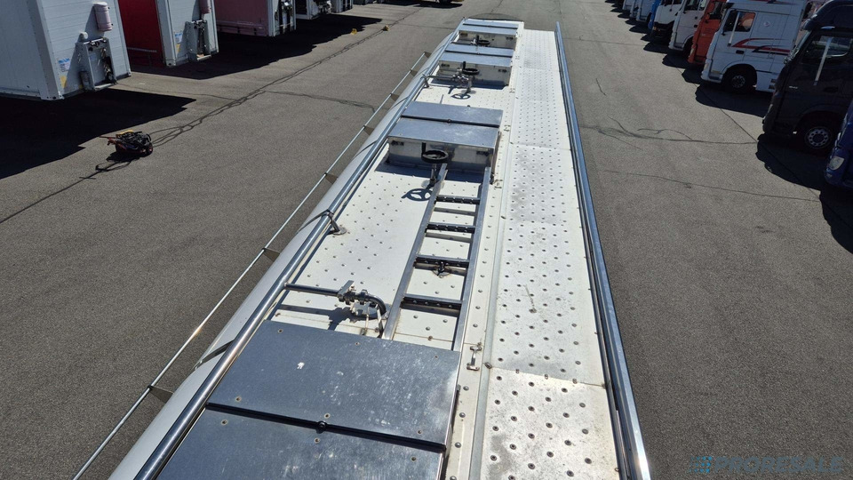 OSTATNÍ GRAPAR T3-G - Potravinářská cisterna 30 m3 - 4 komory - Tankauflieger: das Bild 4 OSTATNÍ GRAPAR T3-G - Potravinářská cisterna 30 m3 - 4 komory - Tankauflieger: das Bild 4