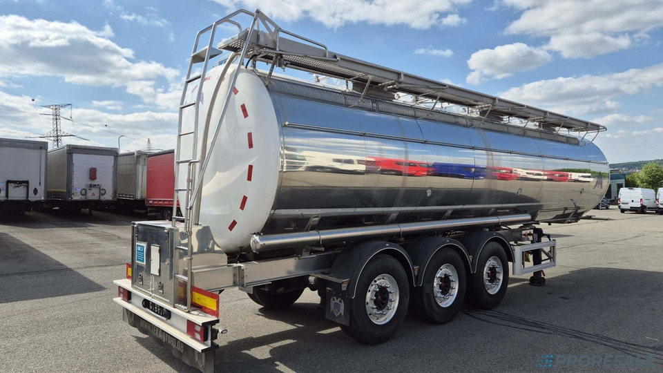 OSTATNÍ SEKA SPSTT/11C/38A1 - Potravinářská cisterna výpustná 31 m3 - 3 komory - Tankauflieger: das Bild 3 OSTATNÍ SEKA SPSTT/11C/38A1 - Potravinářská cisterna výpustná 31 m3 - 3 komory - Tankauflieger: das Bild 3