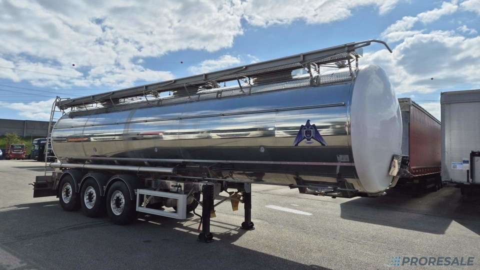 OSTATNÍ SEKA SPSTT/11C/38A1 - Potravinářská cisterna výpustná 31 m3 - 3 komory - Tankauflieger: das Bild 1 OSTATNÍ SEKA SPSTT/11C/38A1 - Potravinářská cisterna výpustná 31 m3 - 3 komory - Tankauflieger: das Bild 1