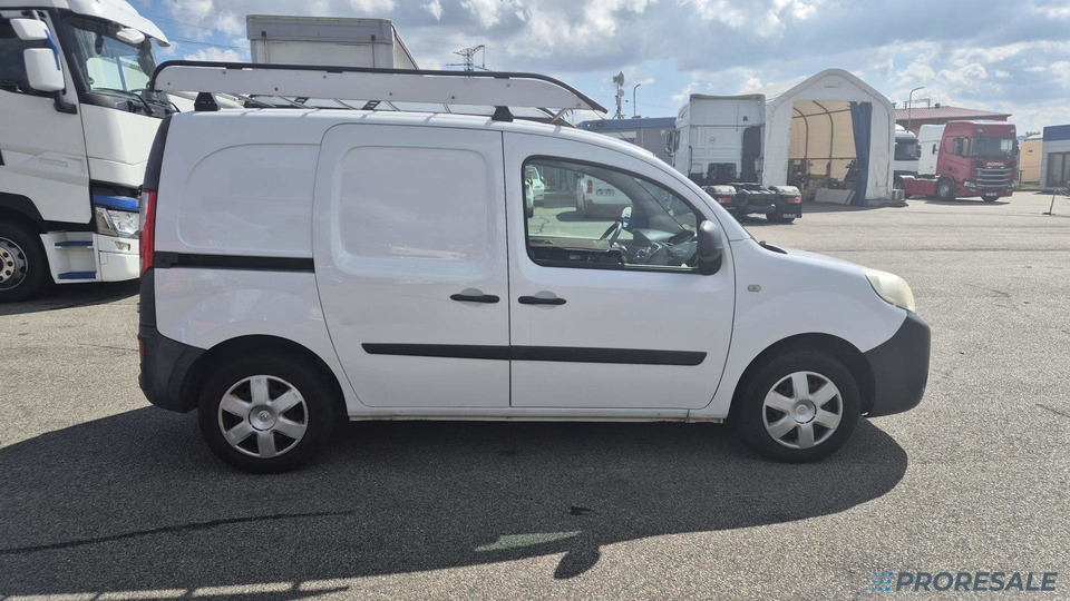 RENAULT KANGOO EXPRESS 1,5 dCi 55 kW - Koffer Transporter: das Bild 4 RENAULT KANGOO EXPRESS 1,5 dCi 55 kW - Koffer Transporter: das Bild 4