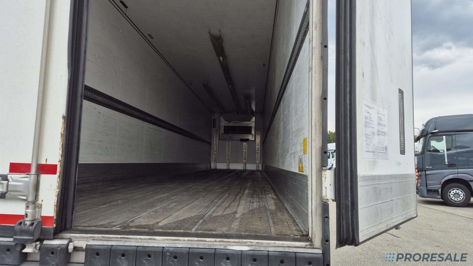 SCHMITZ CARGOBULL SKO 24/L - 13.4 FP60 COOL - mrazírenský návěs + diesel-ekektrický agregát CARRIER VECTOR 1550 - Kühlkoffer Auflieger: das Bild 5 SCHMITZ CARGOBULL SKO 24/L - 13.4 FP60 COOL - mrazírenský návěs + diesel-ekektrický agregát CARRIER VECTOR 1550 - Kühlkoffer Auflieger: das Bild 5