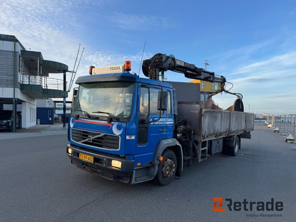 Kranbil VOLVO FL 612 - Pritsche LKW, Autokran: das Bild 1 Kranbil VOLVO FL 612 - Pritsche LKW, Autokran: das Bild 1