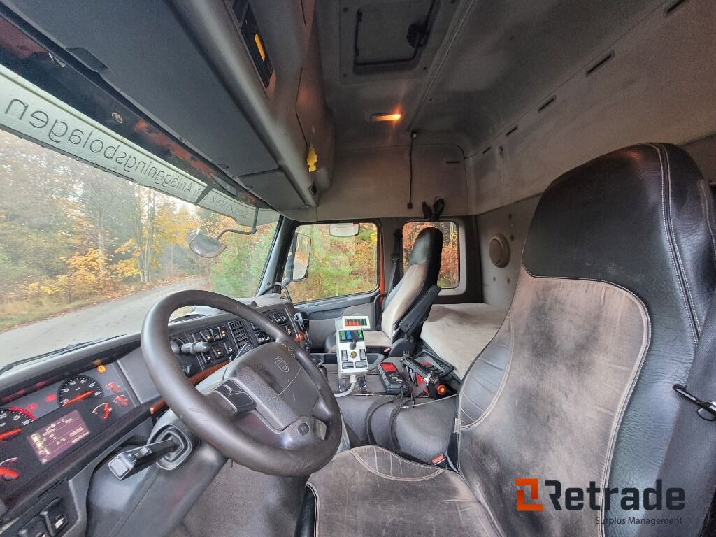Lastväxlare plogutrustad med underbett Volvo FM 12 , Full parabel - Abrollkipper, Autokran: das Bild 5 Lastväxlare plogutrustad med underbett Volvo FM 12 , Full parabel - Abrollkipper, Autokran: das Bild 5