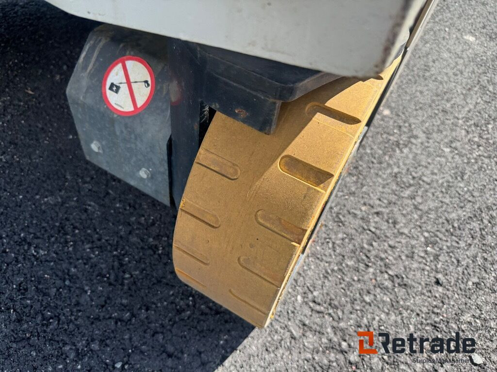 Scherenbühne Saxlift  Iteco  IT12122: das Bild 13