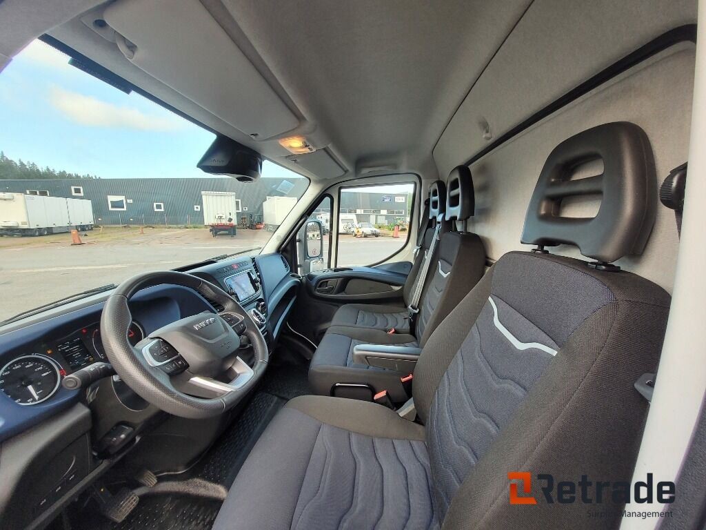 Skåpbil med bak-gavellyft Iveco Daily 72-180 Låga mil , nyskick - Koffer Transporter: das Bild 5 Skåpbil med bak-gavellyft Iveco Daily 72-180 Låga mil , nyskick - Koffer Transporter: das Bild 5