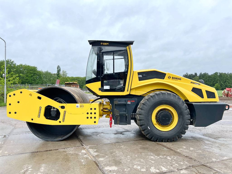Bomag BW226-5CL - New / Unused - Walzen: das Bild 1 Bomag BW226-5CL - New / Unused - Walzen: das Bild 1