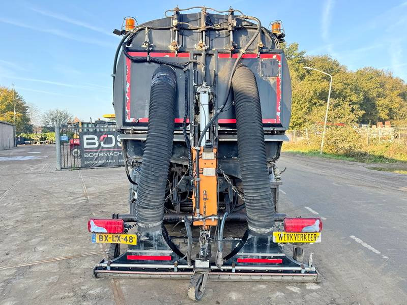 MAN MAN TGS18.320 - Dutch Sweeper Truck / Kehrwagen - Kehrmaschine: das Bild 4 MAN MAN TGS18.320 - Dutch Sweeper Truck / Kehrwagen - Kehrmaschine: das Bild 4