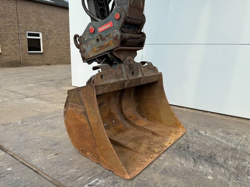 Kettenbagger Volvo EC300ENL - Oilquick / Triple Boom / Tilting Bucket: das Bild 16