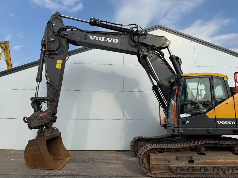 Kettenbagger Volvo EC300ENL - Oilquick / Triple Boom / Tilting Bucket: das Bild 12