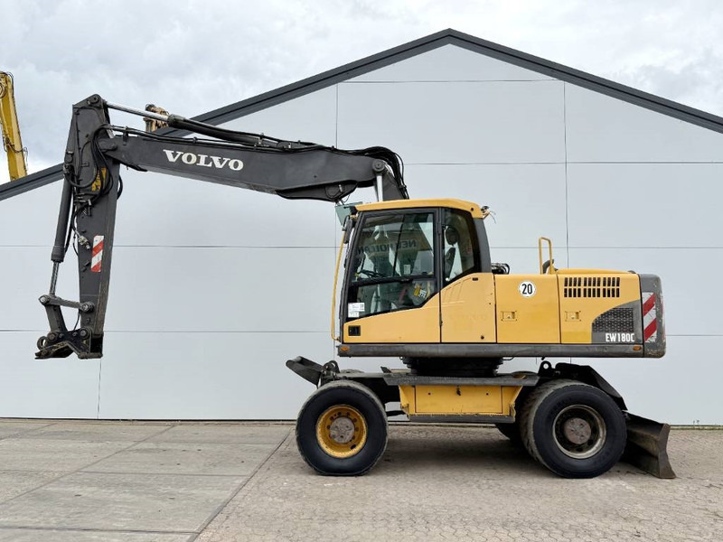 Volvo EW180C - Dutch Machine / Triple Boom - Mobilbagger: das Bild 1 Volvo EW180C - Dutch Machine / Triple Boom - Mobilbagger: das Bild 1