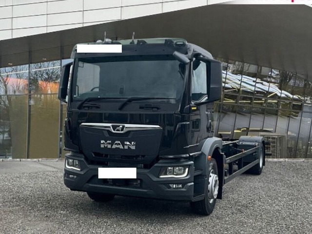 MAN TGM 18.320 TGM 18.320 4x2 BL CH Fahrgestell Euro 6 Rechtslenker - Fahrgestell LKW: das Bild 1 MAN TGM 18.320 TGM 18.320 4x2 BL CH Fahrgestell Euro 6 Rechtslenker - Fahrgestell LKW: das Bild 1