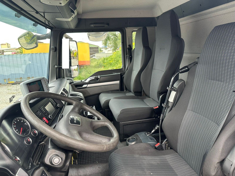 Müllwagen MAN TGS 28.320: das Bild 12