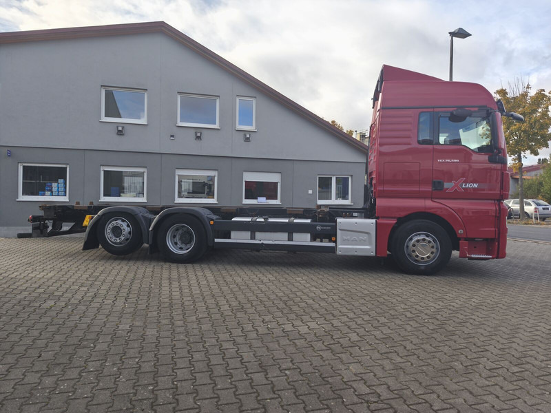 MAN TGX 26.500 BDF 6x2 Euro 6 Standard Lift+Lenk (29) - Fahrgestell LKW: das Bild 4 MAN TGX 26.500 BDF 6x2 Euro 6 Standard Lift+Lenk (29) - Fahrgestell LKW: das Bild 4