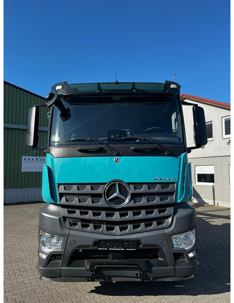 Mercedes-Benz Arocs 2653 - Holztransporter: das Bild 2 Mercedes-Benz Arocs 2653 - Holztransporter: das Bild 2