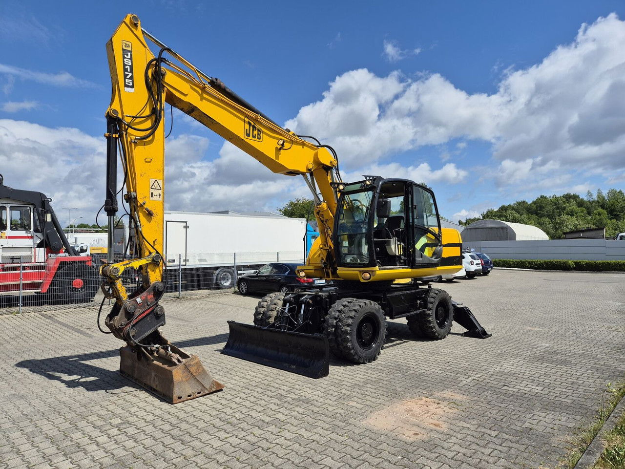 JCB JS 175 W / NEW Tire / 1 Owner / Serviced - Mobilbagger: das Bild 3 JCB JS 175 W / NEW Tire / 1 Owner / Serviced - Mobilbagger: das Bild 3