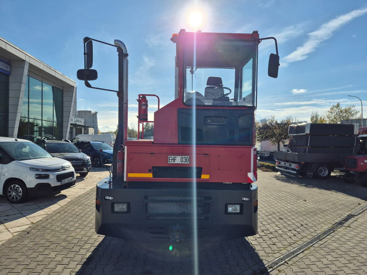 KALMAR TR618i - 4X4 - LIKE NEW! - Terminaltraktor: das Bild 5 KALMAR TR618i - 4X4 - LIKE NEW! - Terminaltraktor: das Bild 5
