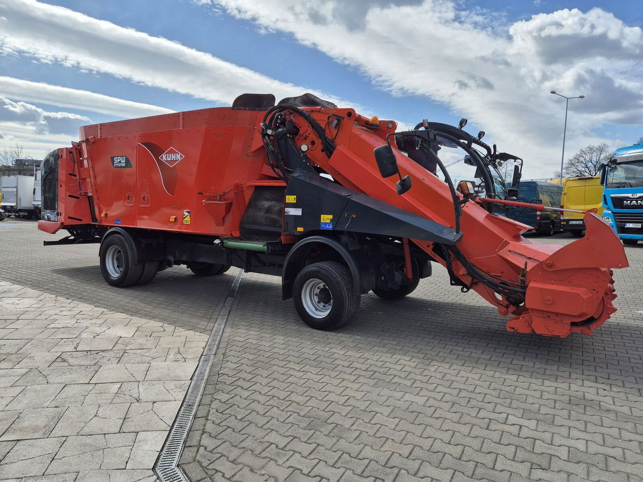 Kuhn SPW 22 Intense /feed wagon/ 1 Owner / NEW Service SPW 22 Intense /feed wago - Futtermischwagen: das Bild 1 Kuhn SPW 22 Intense /feed wagon/ 1 Owner / NEW Service SPW 22 Intense /feed wago - Futtermischwagen: das Bild 1