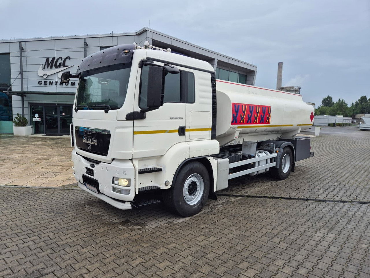 MAN TGS 18.360 OIL Transport / Good Condition - Tankwagen: das Bild 2 MAN TGS 18.360 OIL Transport / Good Condition - Tankwagen: das Bild 2