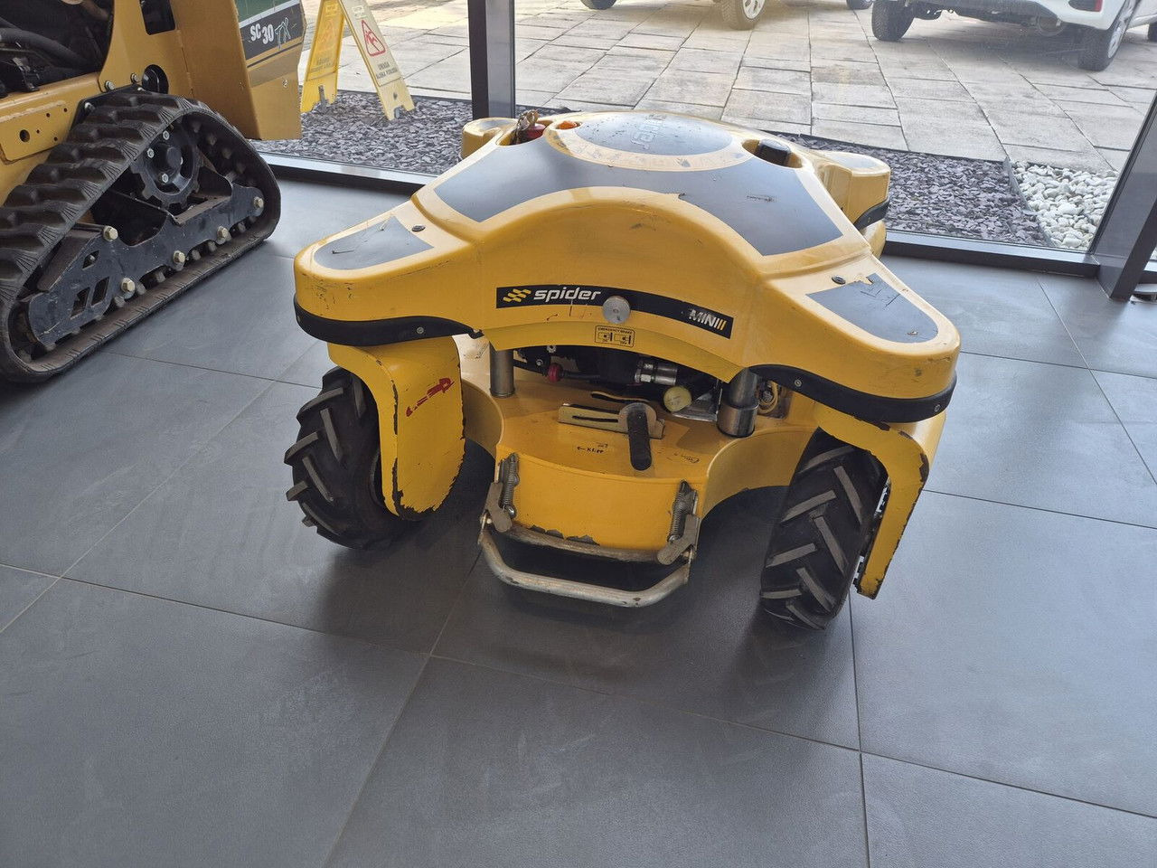 MINI Mini Spider II / 4X4 / NEW Service / Works Great - Rasenmäher: das Bild 3 MINI Mini Spider II / 4X4 / NEW Service / Works Great - Rasenmäher: das Bild 3