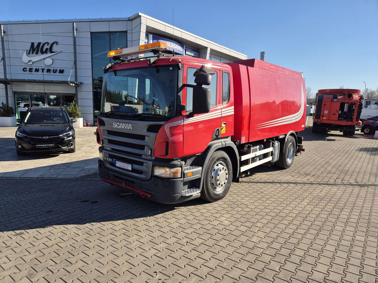 Scania P230 4X2 / Sweeper / Johnston VX800 / Sprayer / LOW Mileage / Scania P230 4X2 / Sweeper / Johnston VX800 / Sprayer / LOW Mileage / - Kehrmaschine: das Bild 1 Scania P230 4X2 / Sweeper / Johnston VX800 / Sprayer / LOW Mileage / Scania P230 4X2 / Sweeper / Johnston VX800 / Sprayer / LOW Mileage / - Kehrmaschine: das Bild 1