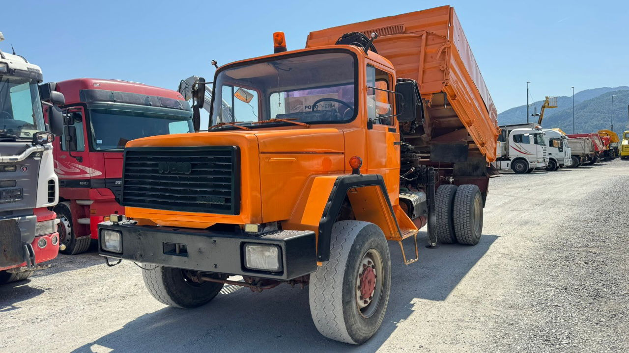Kipper Iveco 160-23 4x4 tipper - crane 9m: das Bild 9