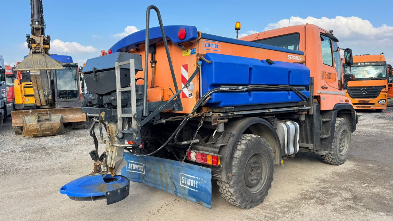 Mercedes-Benz Unimog U300 4x4 - Schmidt salt spreader 3m3 - LKW: das Bild 5 Mercedes-Benz Unimog U300 4x4 - Schmidt salt spreader 3m3 - LKW: das Bild 5