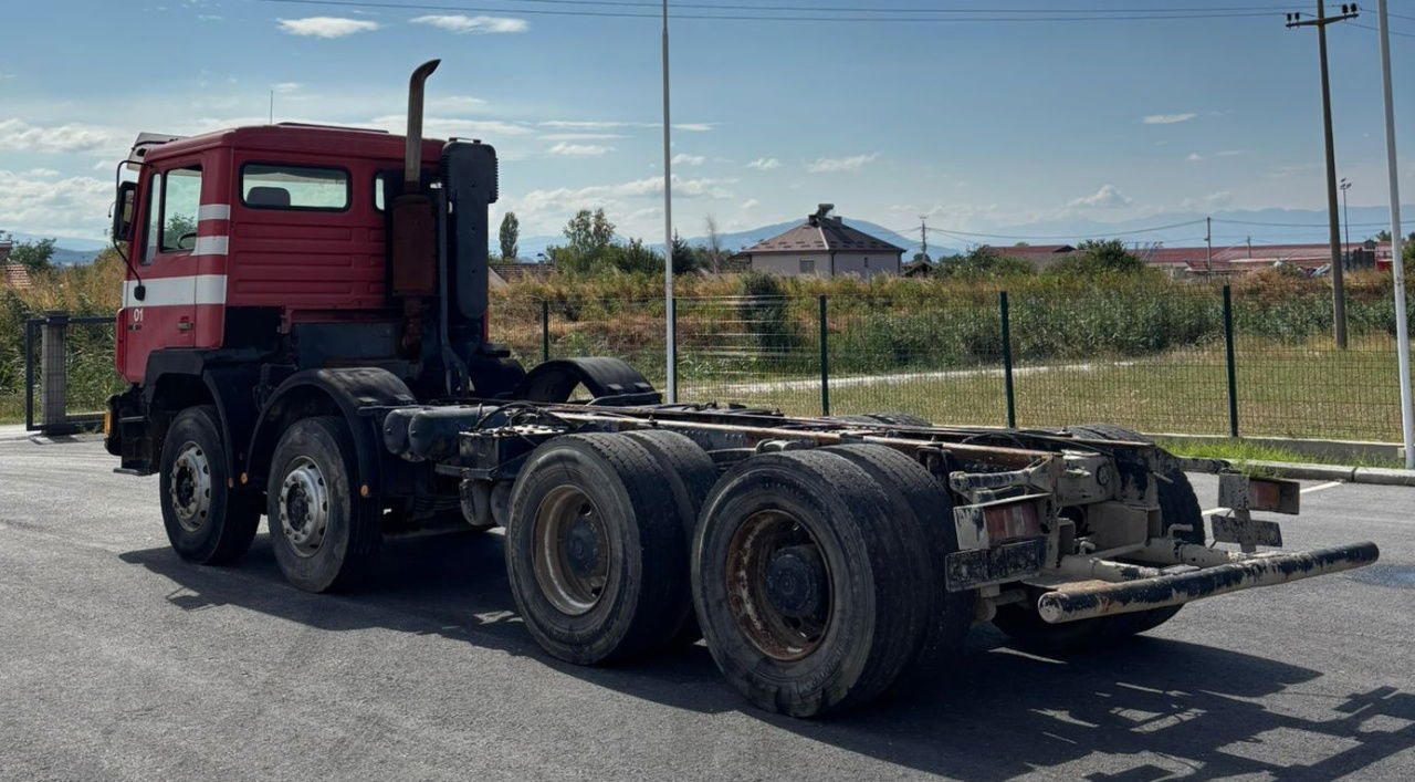 MAN 32.322 8x4 chassis - spring - Fahrgestell LKW: das Bild 4 MAN 32.322 8x4 chassis - spring - Fahrgestell LKW: das Bild 4