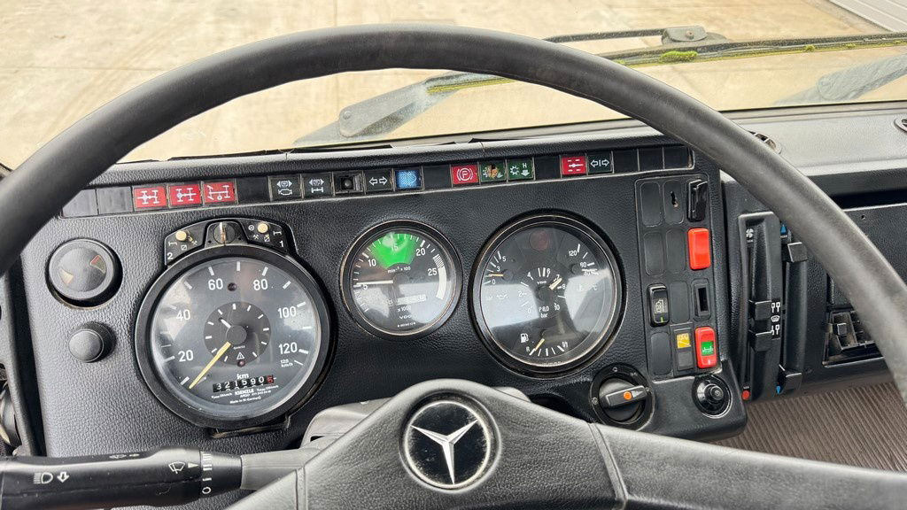 Fahrgestell LKW Mercedes-Benz 3228 8x4 chassis - v8: das Bild 20