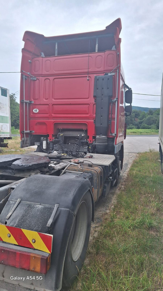 DAF XF 105.460 4x2 tractor unit - tipp. hydr. - Sattelzugmaschine: das Bild 4 DAF XF 105.460 4x2 tractor unit - tipp. hydr. - Sattelzugmaschine: das Bild 4
