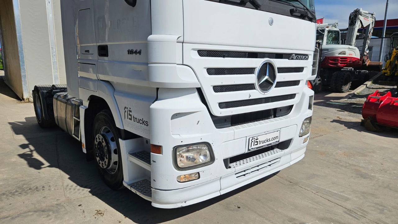 Mercedes-Benz Actros 1844 LS 4x2 tractor unit - Sattelzugmaschine: das Bild 4 Mercedes-Benz Actros 1844 LS 4x2 tractor unit - Sattelzugmaschine: das Bild 4