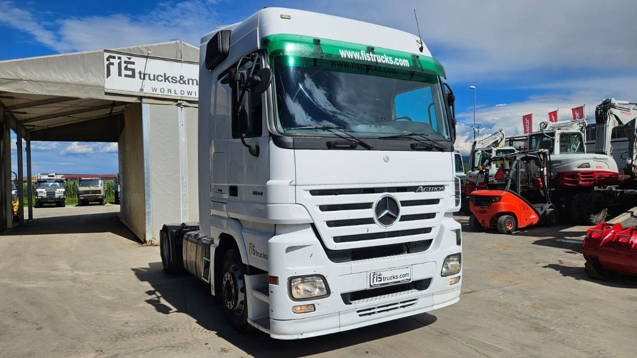 Mercedes-Benz Actros 1844 LS 4x2 tractor unit - Sattelzugmaschine: das Bild 3 Mercedes-Benz Actros 1844 LS 4x2 tractor unit - Sattelzugmaschine: das Bild 3