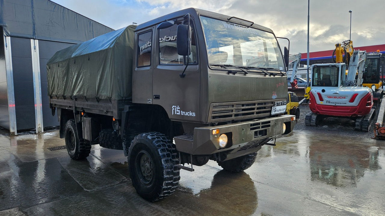 Steyr 12M18 4X4 stake body - truck - Plane LKW: das Bild 2 Steyr 12M18 4X4 stake body - truck - Plane LKW: das Bild 2