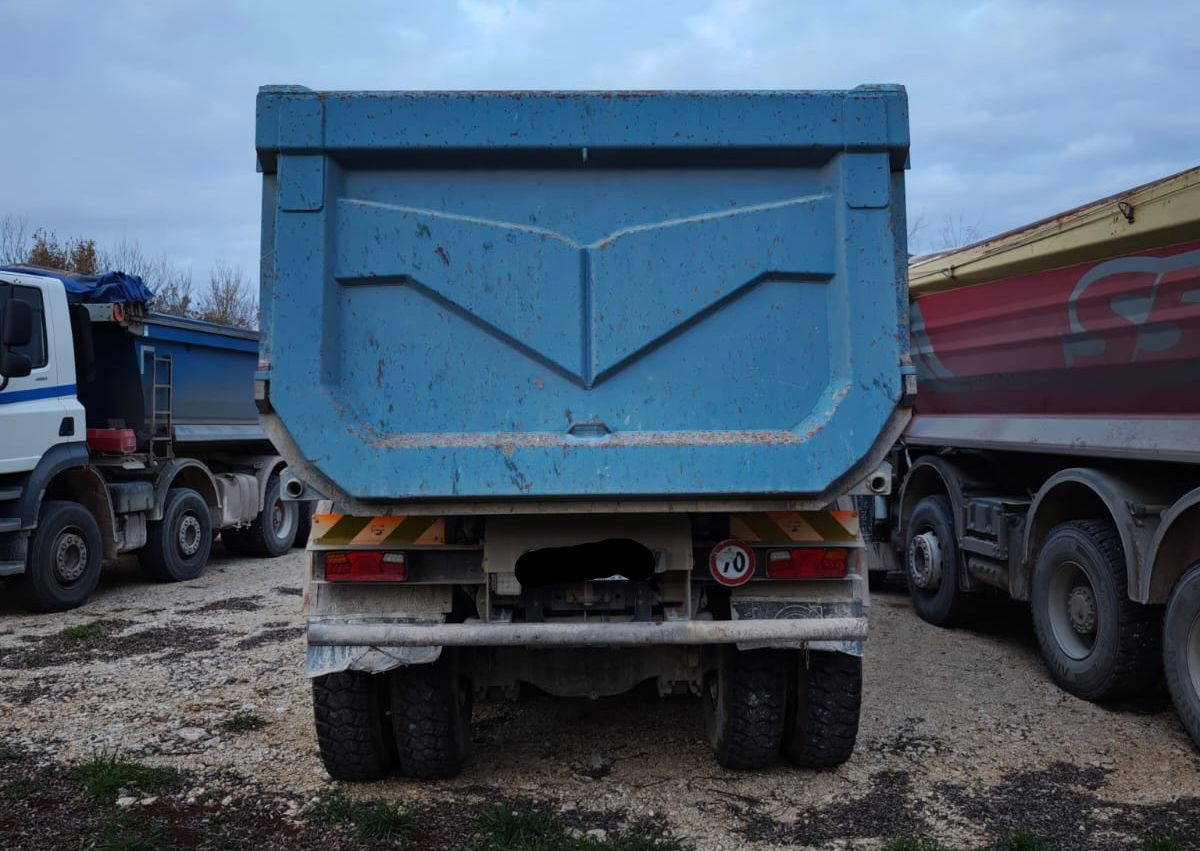 Volvo FM 480 8x4 mulda tipper - euro 3 - hydraulic back side - Kipper: das Bild 4 Volvo FM 480 8x4 mulda tipper - euro 3 - hydraulic back side - Kipper: das Bild 4