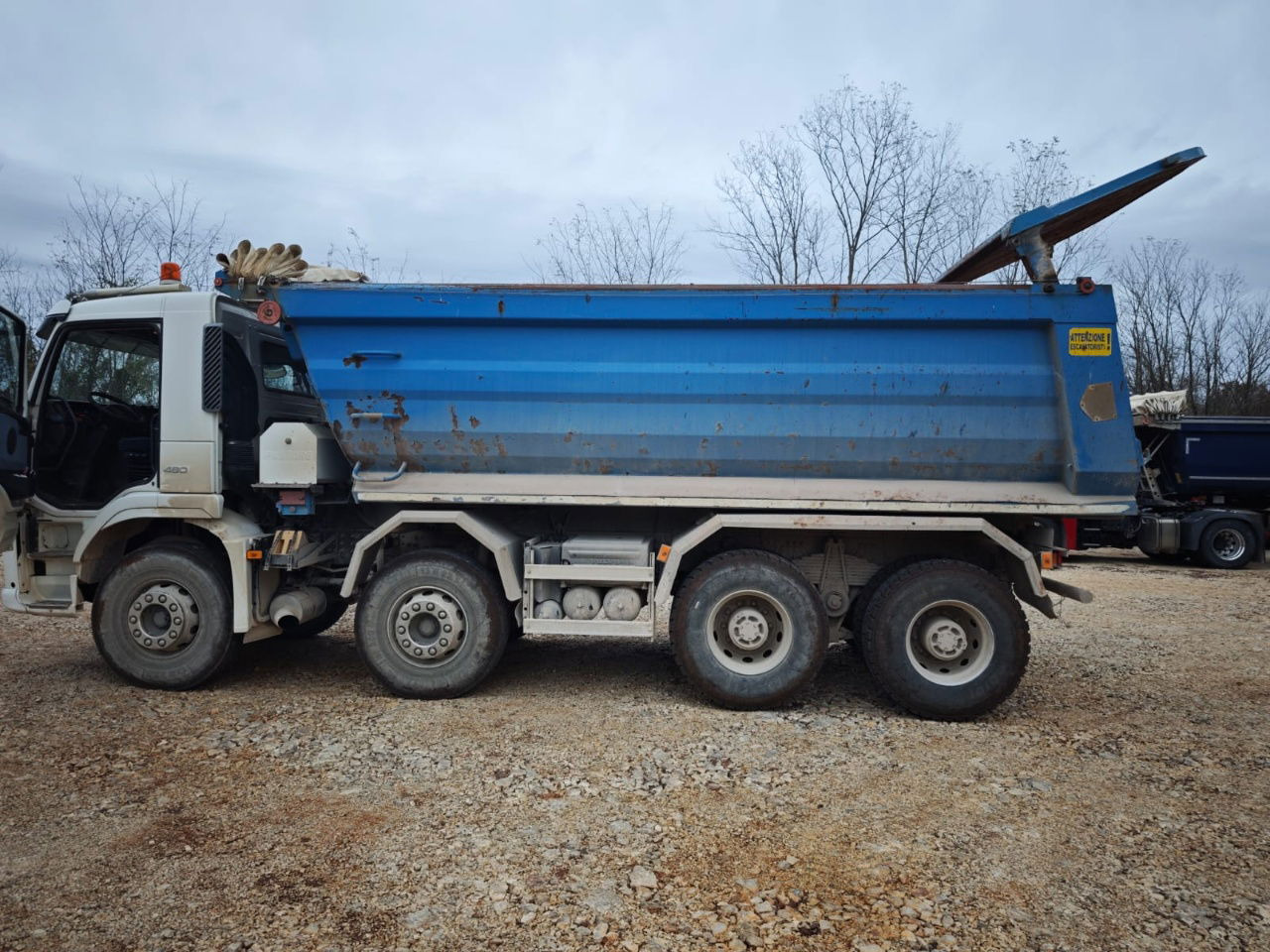 Kipper Volvo FM 480 8x4 mulda tipper - euro 3 - hydraulic back side: das Bild 6