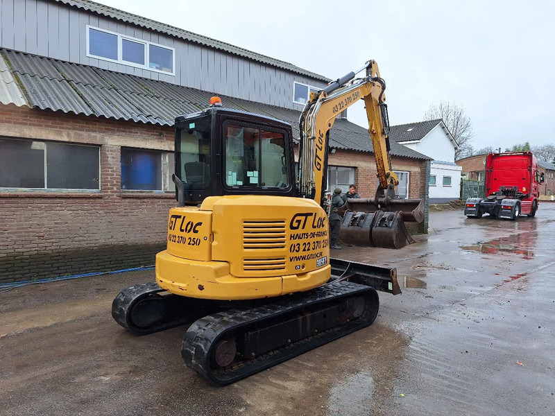 Caterpillar 305E2 - Minibagger: das Bild 2 Caterpillar 305E2 - Minibagger: das Bild 2