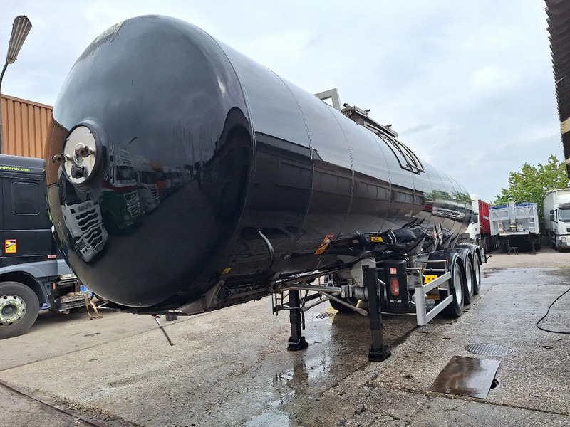 Magyar SR34F22A - Tankauflieger: das Bild 2 Magyar SR34F22A - Tankauflieger: das Bild 2