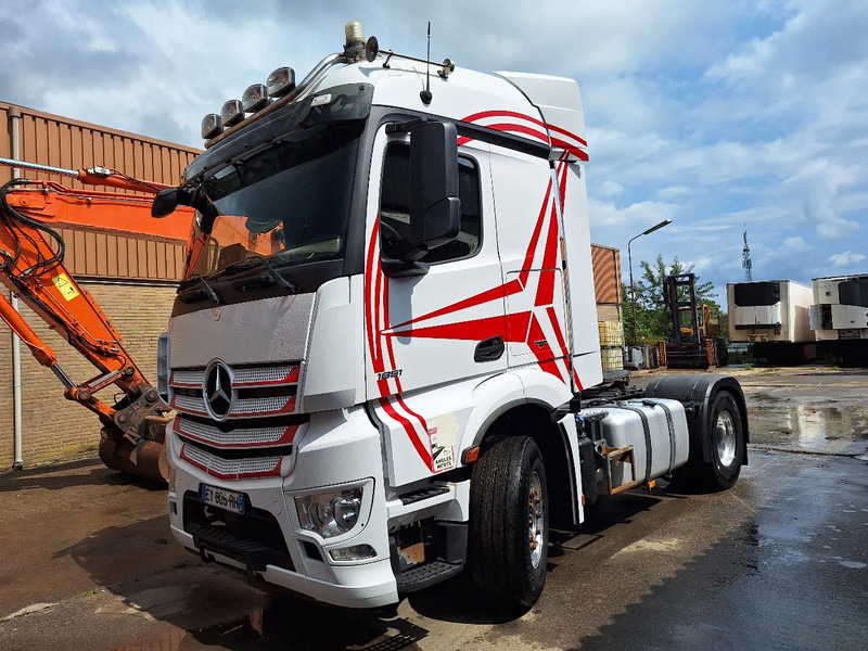 Mercedes-Benz Actros 1851 Actros 1851 Retarder!! - Sattelzugmaschine: das Bild 1 Mercedes-Benz Actros 1851 Actros 1851 Retarder!! - Sattelzugmaschine: das Bild 1
