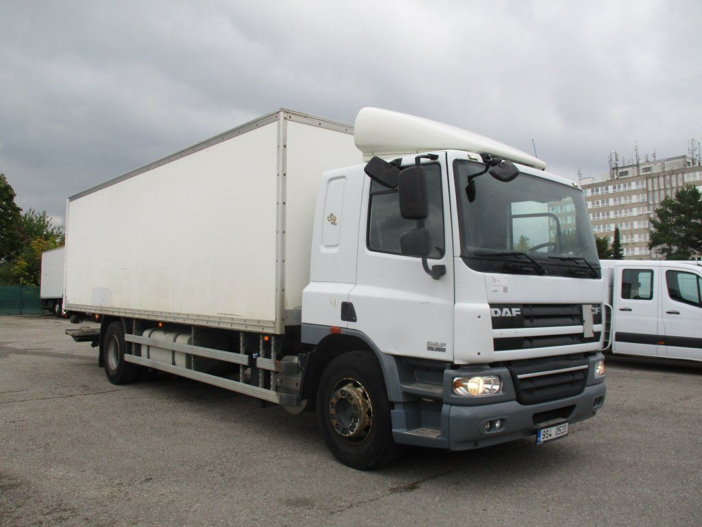 DAF CF 75.310 - Koffer LKW: das Bild 3 DAF CF 75.310 - Koffer LKW: das Bild 3