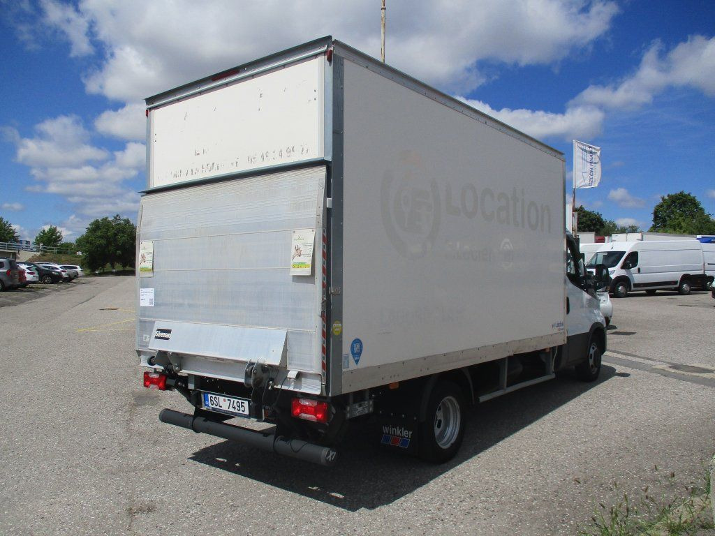 Iveco 35C16 Daily 3,0l - Koffer Transporter: das Bild 5 Iveco 35C16 Daily 3,0l - Koffer Transporter: das Bild 5