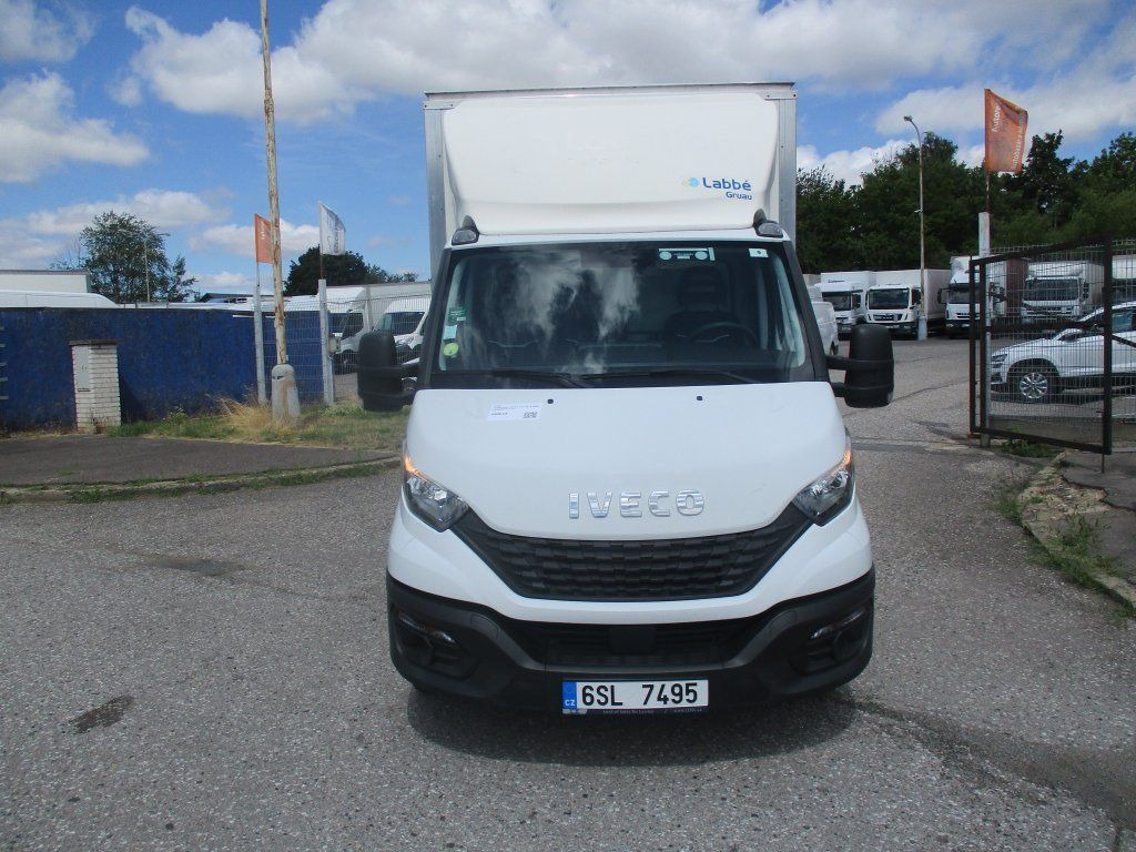 Iveco 35C16 Daily 3,0l - Koffer Transporter: das Bild 2 Iveco 35C16 Daily 3,0l - Koffer Transporter: das Bild 2